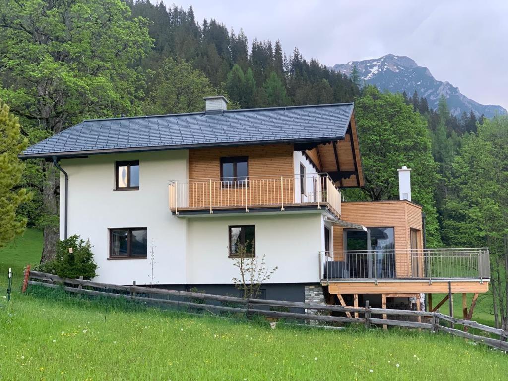 Bergkristallhaus Ramsau am Dachstein Exterior photo